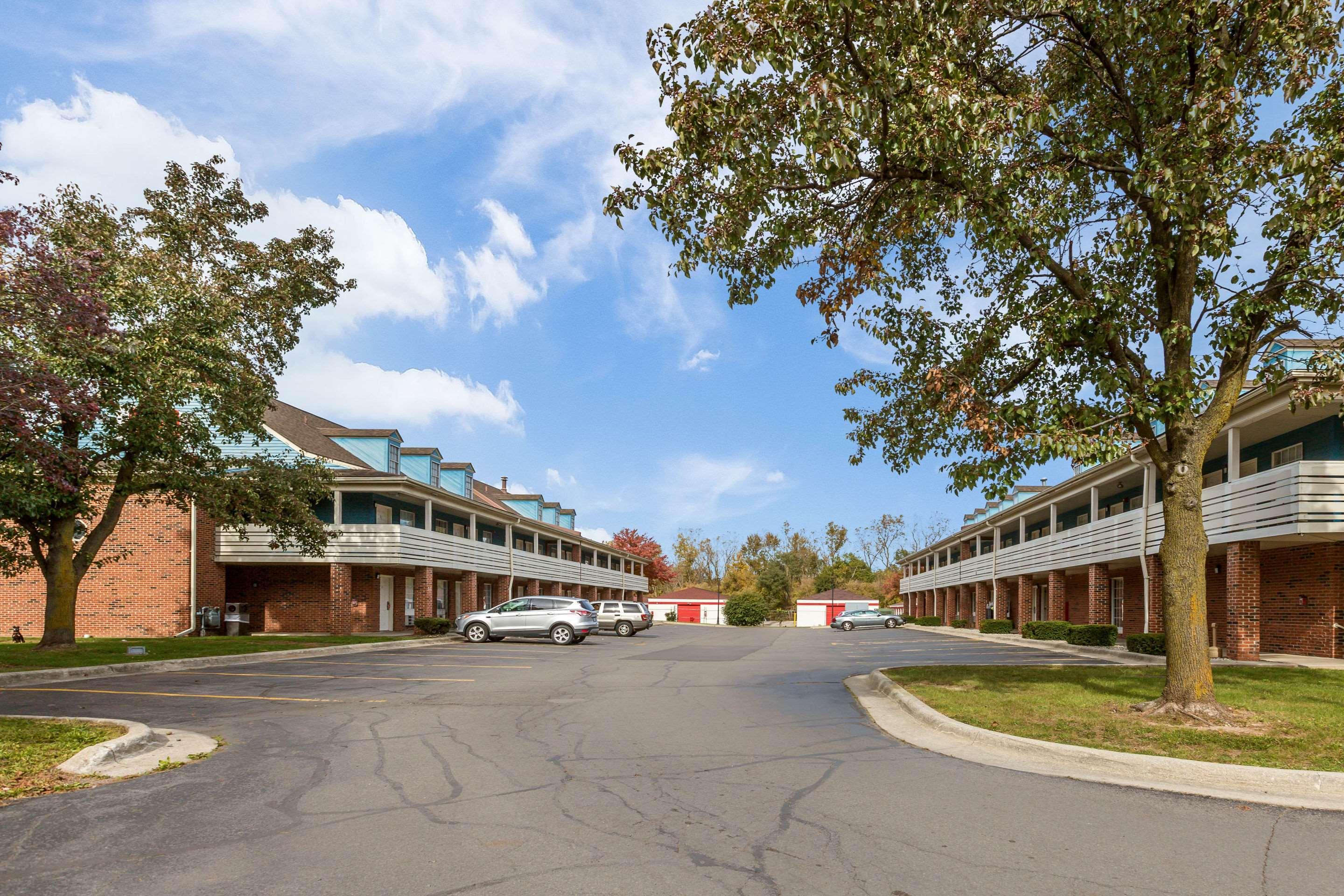 Travelodge By Wyndham Canton-Livonia Area, Mi Kültér fotó