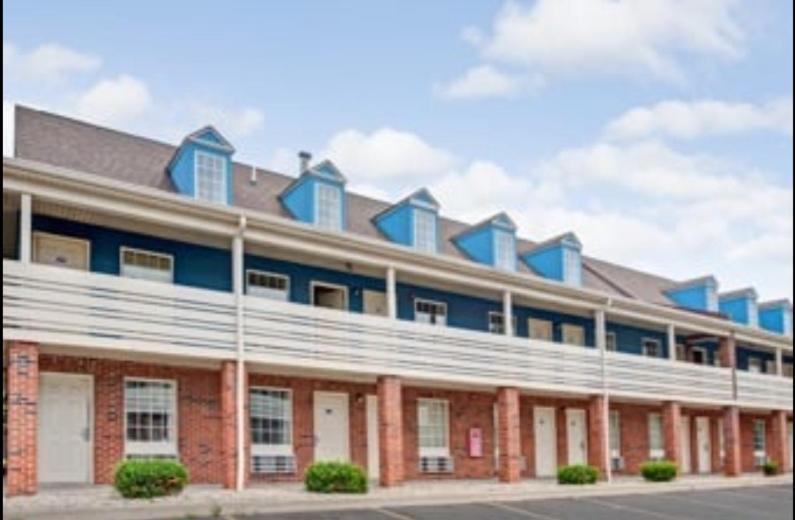 Travelodge By Wyndham Canton-Livonia Area, Mi Kültér fotó