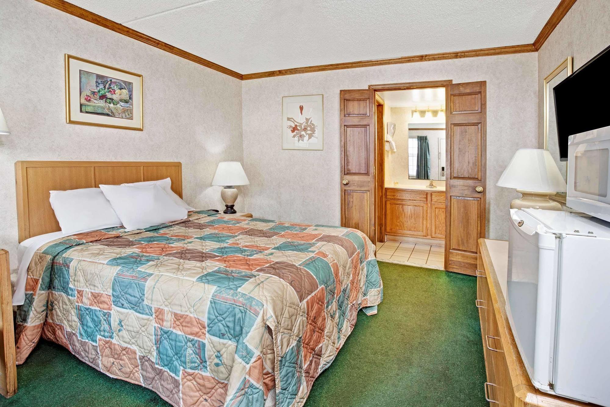 Travelodge By Wyndham Canton-Livonia Area, Mi Kültér fotó